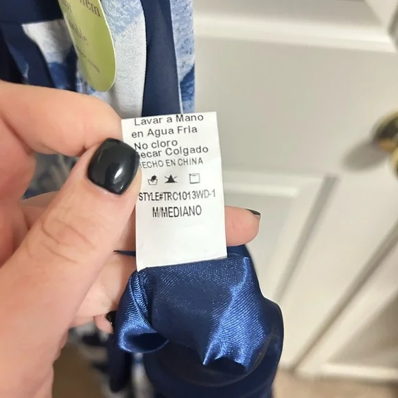 Windsor Bea Formal Floral Wrap Dress Size Medium NWT - Picture 8 of 15